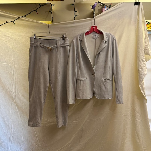 Betabrand Ponte Knit Blazer & Pants Set – Gray Stretch Workwear (Medium) - Picture 4 of 13